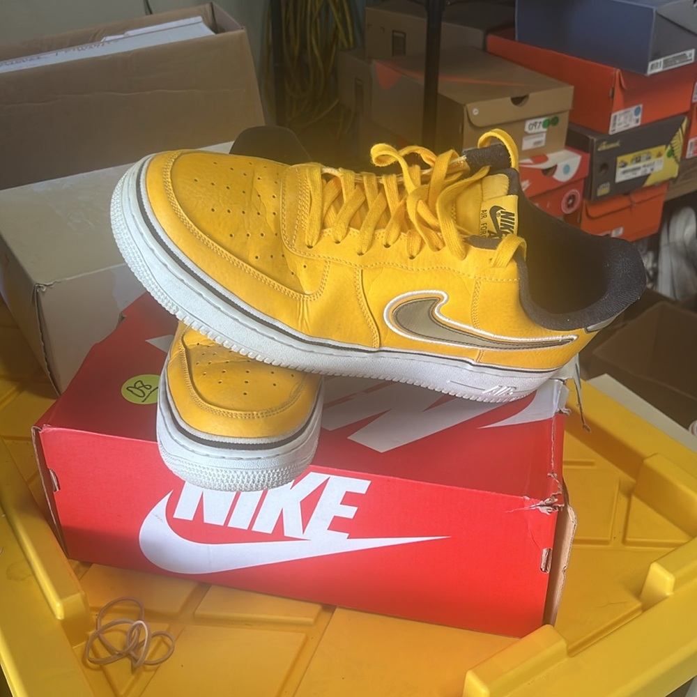 Nike Air Force Yellow Sneakers Bold Design - Picture 3 of 3